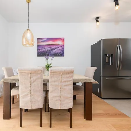 Appartement 2 Bedroom Gorgeous In
