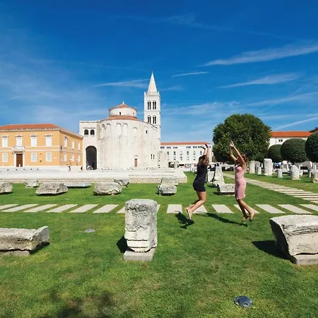 2 Bedroom Gorgeous In Apartman Zadar