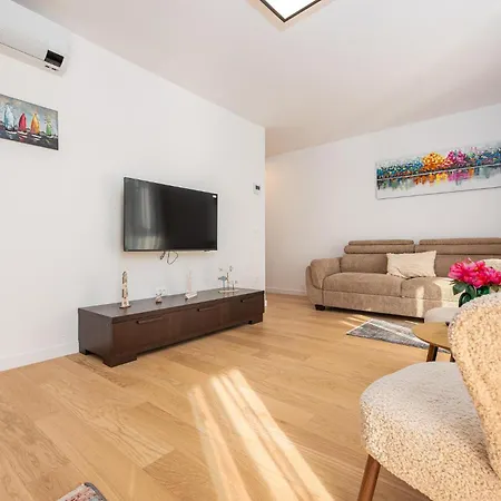 2 Bedroom Gorgeous In Apartman