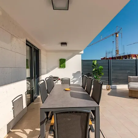 Apartman 2 Bedroom Gorgeous In